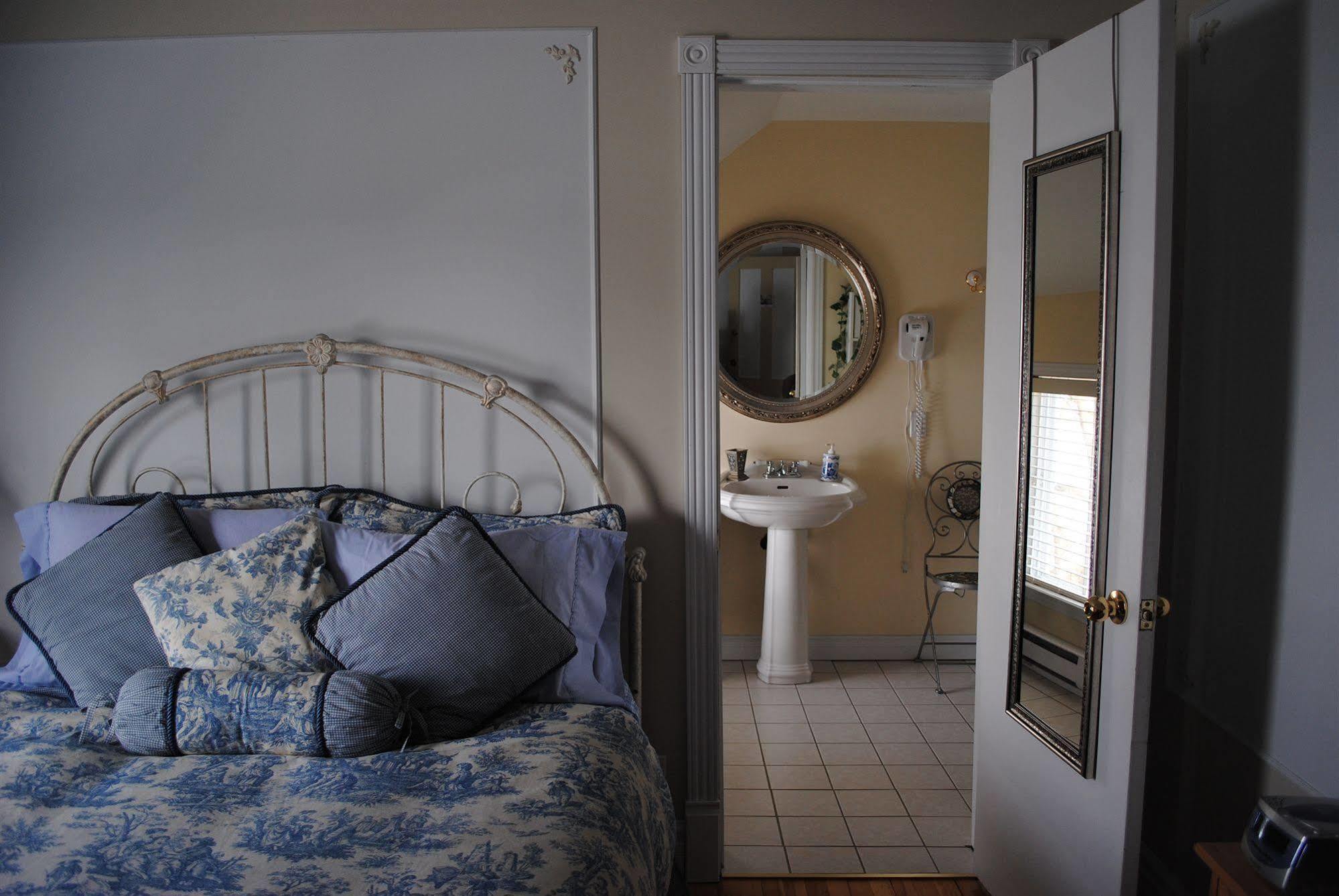 Auberge Marquis De Montcalm Sherbrooke Buitenkant foto
