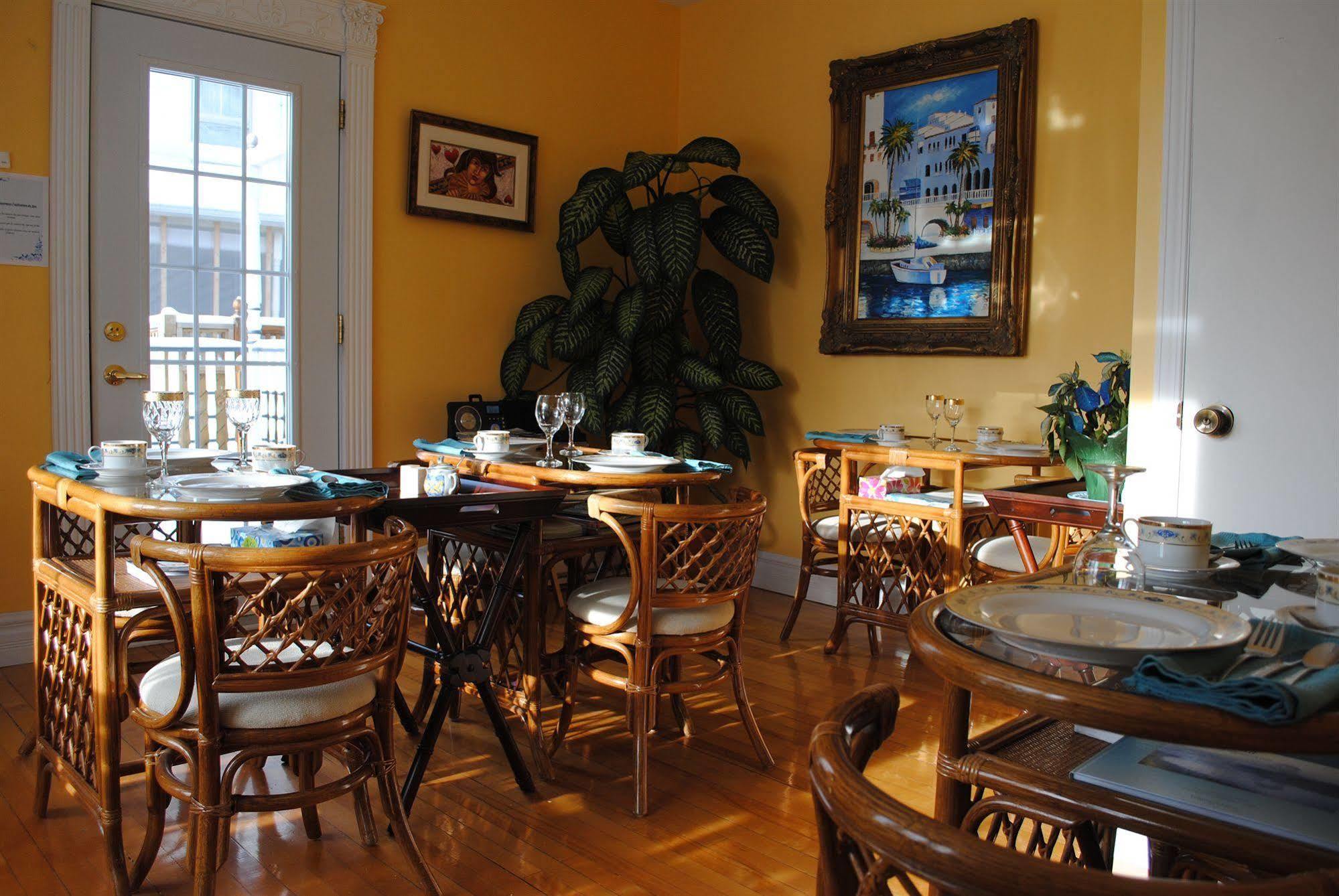 Auberge Marquis De Montcalm Sherbrooke Buitenkant foto