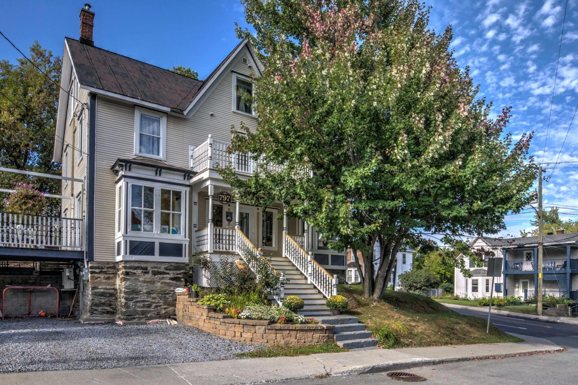 Auberge Marquis De Montcalm Sherbrooke Buitenkant foto